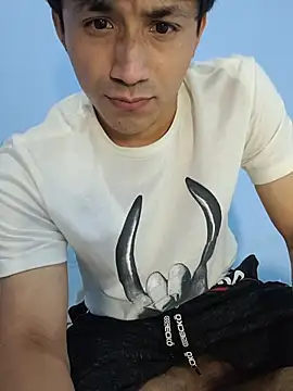 charlesss19 online show from 11.03.25