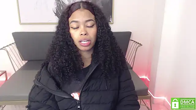 Shenna brunette  online show from 01.18.25