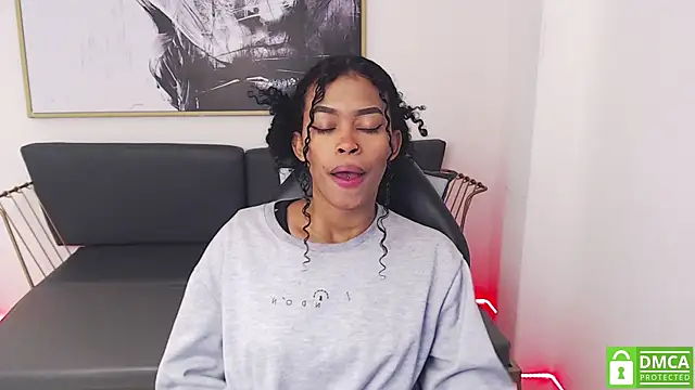 Shenna brunette  online show from 01.22.25