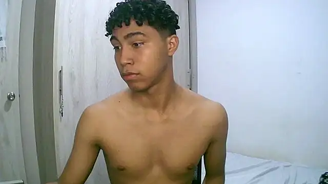 sexy diamante  online show from 11.03.25