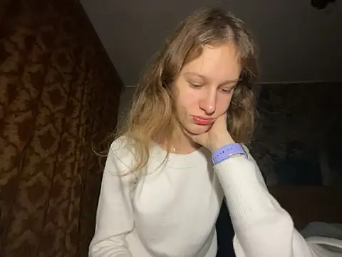 Snapshot of Eva_Angel3 chatting on 10.29.25 Eva Angel3 online show from 10.29.25