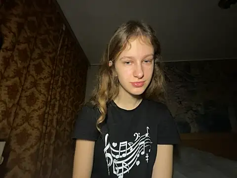 Snapshot of Eva_Angel3 chatting on 11.29.25 Eva Angel3 online show from 11.29.25