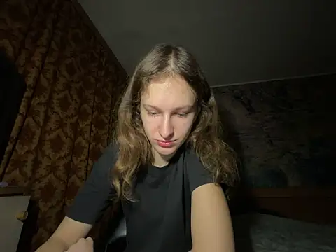 Snapshot of Eva_Angel3 chatting on 12.05.25 Eva Angel3 online show from 12.05.25