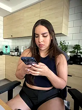 Snapshot of brazilianbbinuk chatting on 11.25.25 brazilianbbinuk online show from 11.25.25