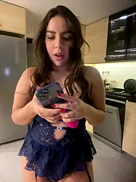 Snapshot of brazilianbbinuk chatting on 12.14.25 brazilianbbinuk online show from 12.14.25