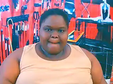 EbonyHotBuns online show from 10.29.25