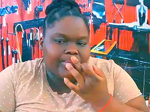 EbonyHotBuns online show from 11.08.25