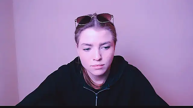 MissOliviaa  online show from 02.10.25