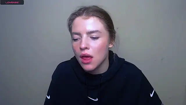 MissOliviaa  online show from 02.26.25