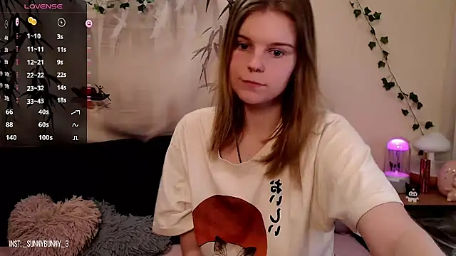 Moona xx online show from 03.10.25