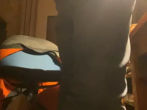 Snapshot of otikatseikaip3r chatting on 11.14.25 otikatseikaip3r online show from 11.14.25