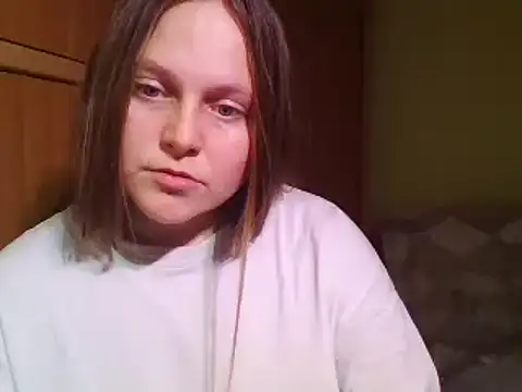 Snapshot of Evasapples chatting on 12.22.24 Evasapples online show from 12.22.24