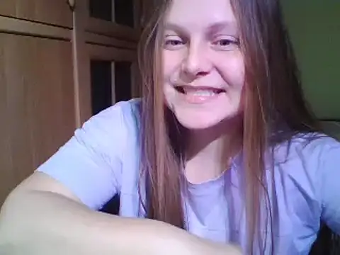 Snapshot of Evasapples chatting on 12.23.24 Evasapples online show from 12.23.24