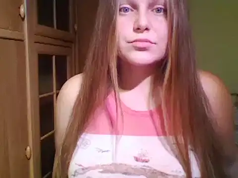 Snapshot of Evasapples chatting on 12.26.24 Evasapples online show from 12.26.24