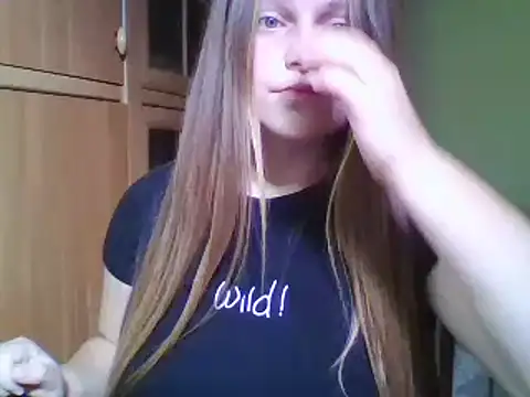 Snapshot of Evasapples chatting on 12.27.24 Evasapples online show from 12.27.24