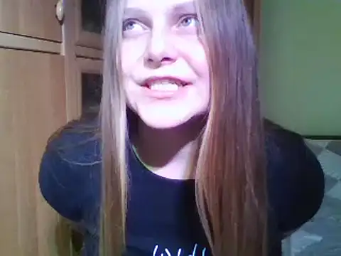 Snapshot of Evasapples chatting on 12.27.24 Evasapples online show from 12.27.24