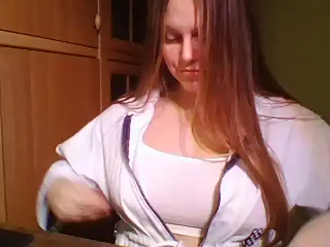 Snapshot of Evasapples chatting on 01.02.25 Evasapples online show from 01.02.25