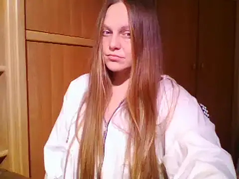 Snapshot of Evasapples chatting on 01.22.25 Evasapples online show from 01.22.25