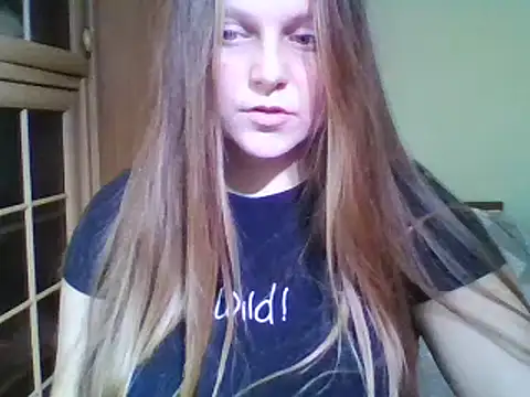 Snapshot of Evasapples chatting on 01.28.25 Evasapples online show from 01.28.25