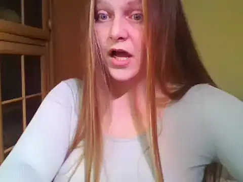 Snapshot of Evasapples chatting on 01.31.25 Evasapples online show from 01.31.25