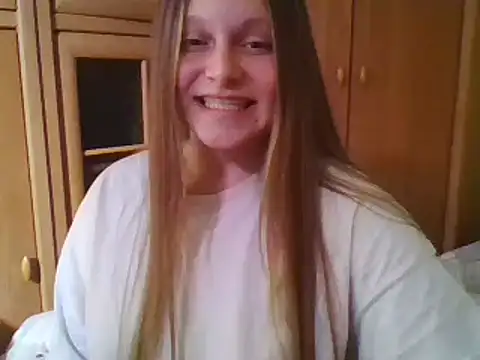 Snapshot of Evasapples chatting on 01.31.25 Evasapples online show from 01.31.25