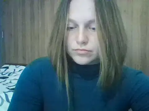 Snapshot of Evasapples chatting on 02.23.25 Evasapples online show from 02.23.25