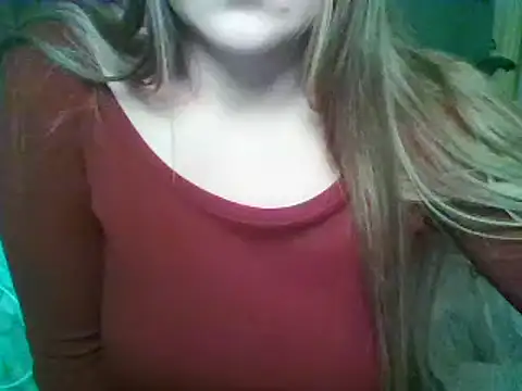 Snapshot of Evasapples chatting on 09.25.25 Evasapples online show from 09.25.25