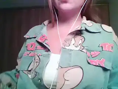 Snapshot of Evasapples chatting on 10.16.25 Evasapples online show from 10.16.25