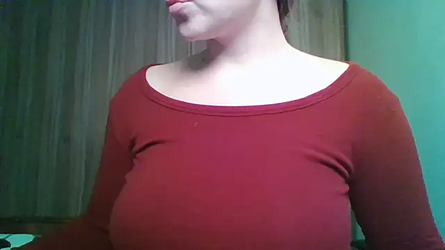 Snapshot of Evasapples chatting on 11.29.25 Evasapples online show from 11.29.25