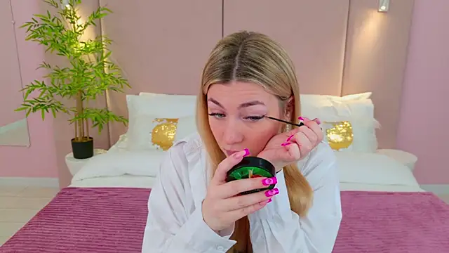 HelenaMorgan online show from 03.11.25