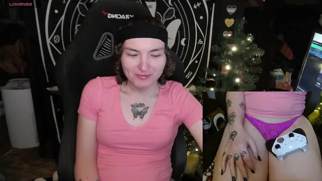 BrandiWRLD 999 online show from 01.14.25