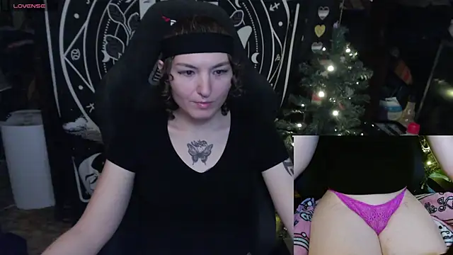 BrandiWRLD 999 online show from 02.03.25