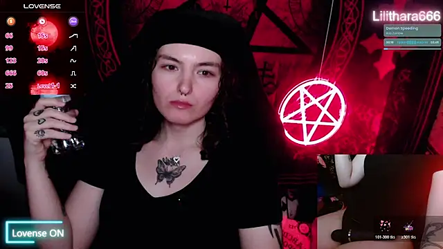 BrandiWRLD 999 online show from 10.26.25