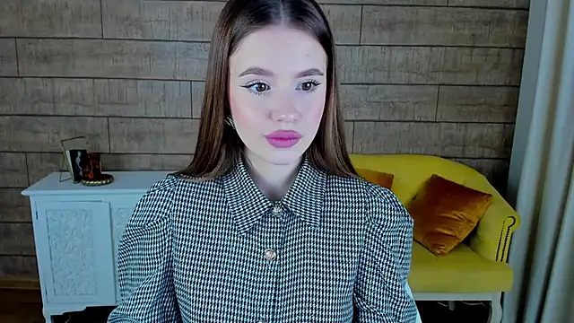 MilanaBalmain online show from 01.21.25