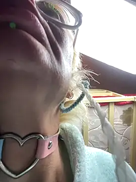 Gardener of Illusions online show from 11.27.25