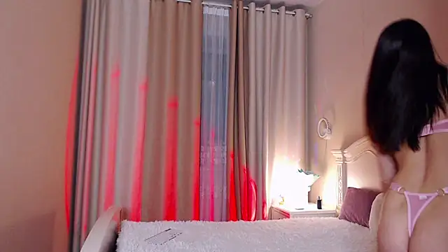 Snapshot of Avylew chatting on 10.25.25 Avylew online show from 10.25.25