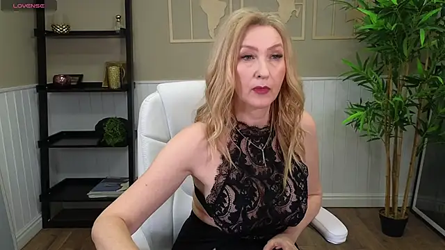 LadyLeea online show from 01.22.25