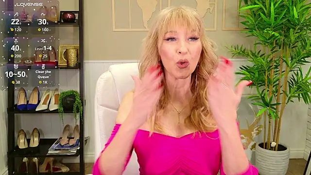 LadyLeea online show from 04.06.26