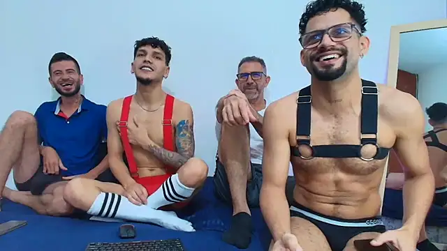 Snapshot of Benjamin_show chatting on 11.28.25 Benjamin show online show from 11.28.25