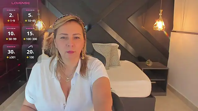 Snapshot of andre_soto_ chatting on 02.15.26 andre soto online show from 02.15.26