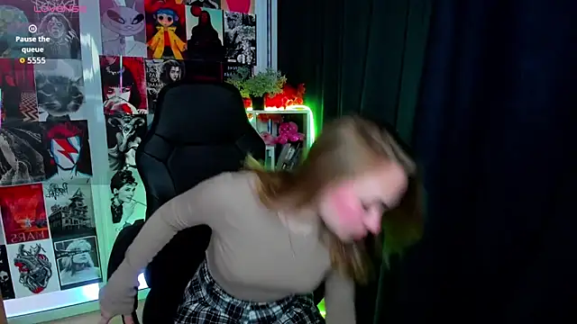 LianaBright online show from 02.13.26