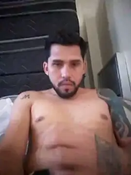 Snapshot of novinhobelem29 chatting on 11.15.25 novinhobelem29 online show from 11.15.25