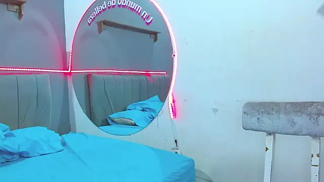 Snapshot of minimi_naty chatting on 01.15.25 minimi naty online show from 01.15.25