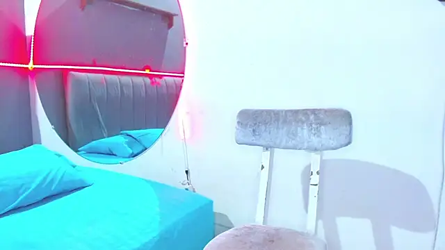 Snapshot of minimi_naty chatting on 01.20.25 minimi naty online show from 01.20.25