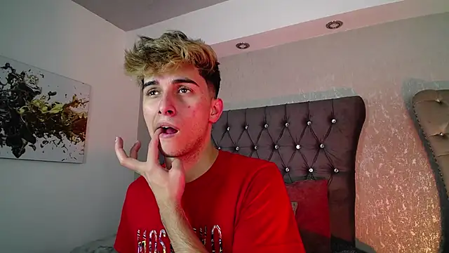 Snapshot of MrWilliseo chatting on 09.27.25 MrWilliseo online show from 09.27.25