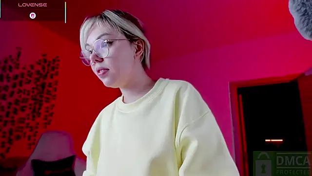 Snapshot of whoa-hoa-hoa-hoa-hoa chatting on 10.23.25 whoa-hoa-hoa-hoa-hoa online show from 10.23.25