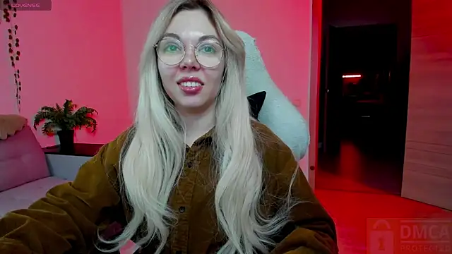 Snapshot of whoa-hoa-hoa-hoa-hoa chatting on 11.30.25 whoa-hoa-hoa-hoa-hoa online show from 11.30.25