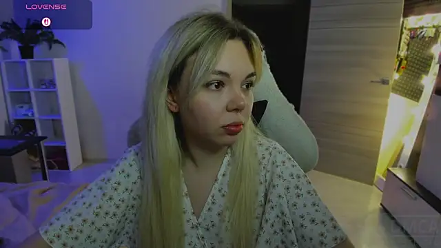 whoa-hoa-hoa-hoa-hoa online show from 12.21.25