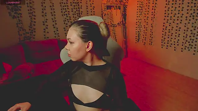 whoa-hoa-hoa-hoa-hoa online show from 04.04.26