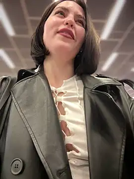 meow girl online show from 12.26.24